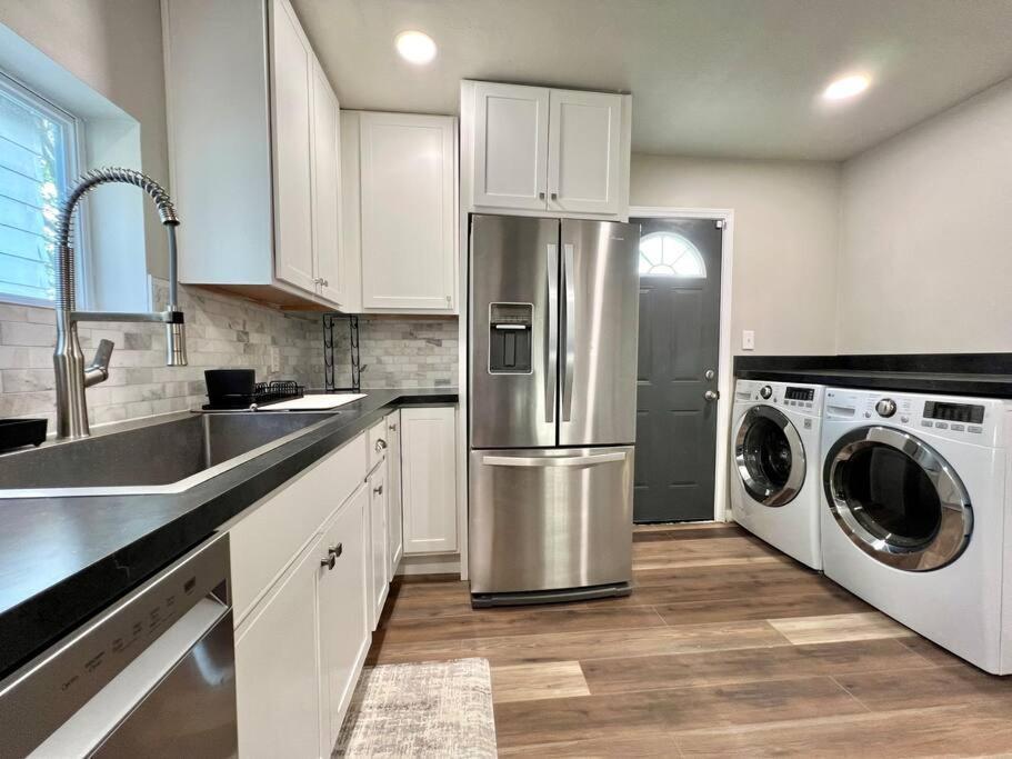 Modern Style Home Near Dt Indy & Major Attractions Indianapolis Exterior foto