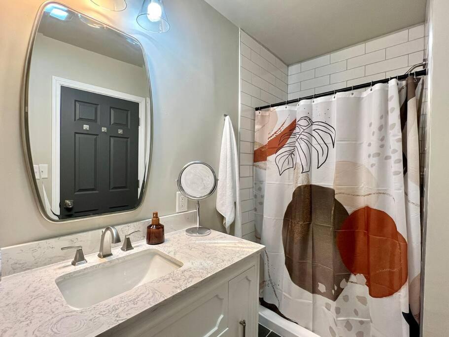 Modern Style Home Near Dt Indy & Major Attractions Indianapolis Exterior foto